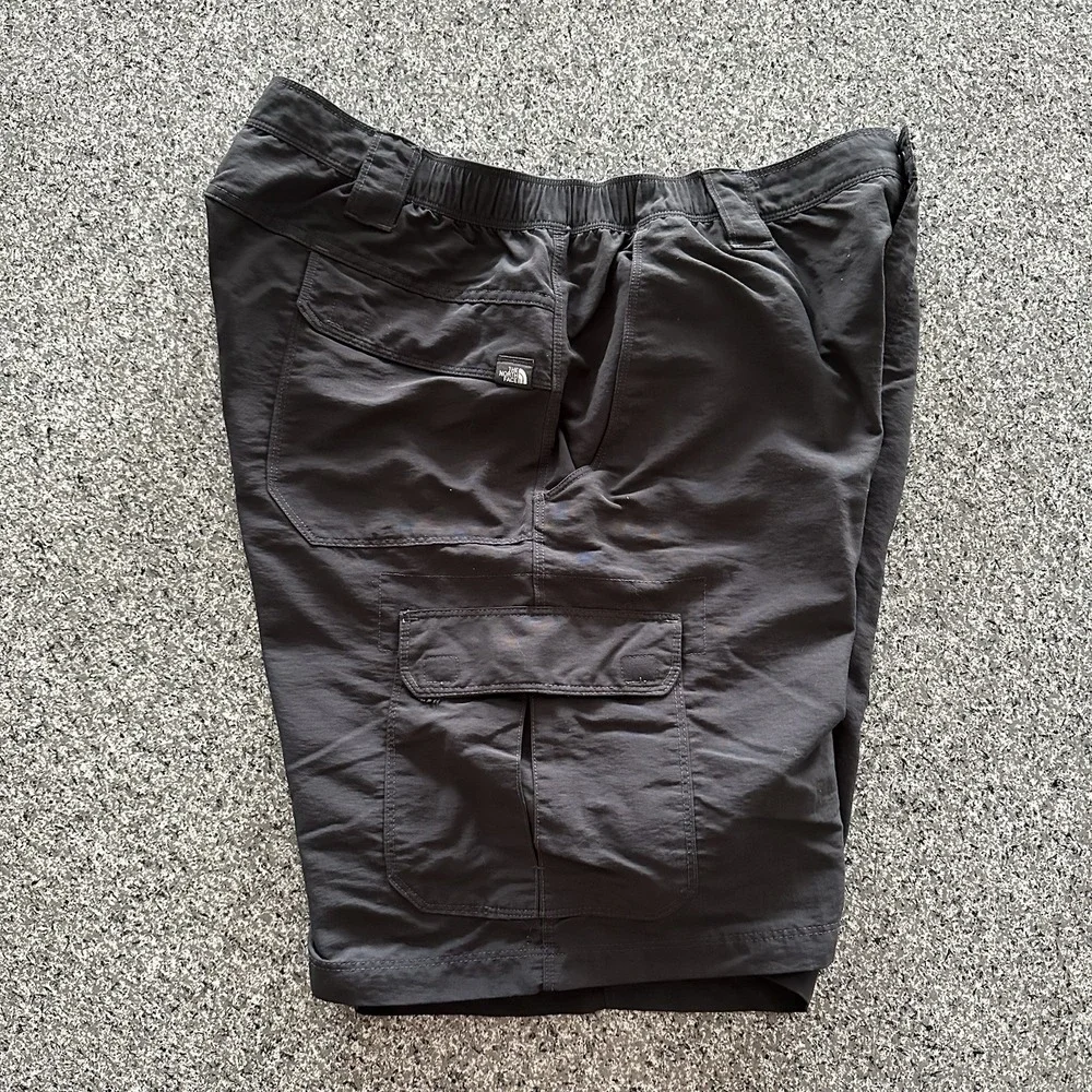 The North Face Shorts Mens L Cargo Nylon 9.5